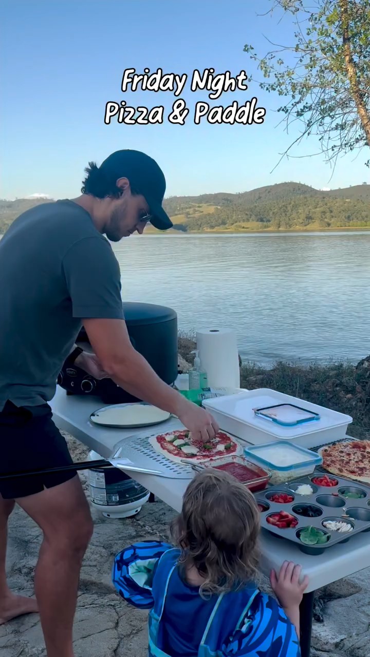 Pizza at the Lake